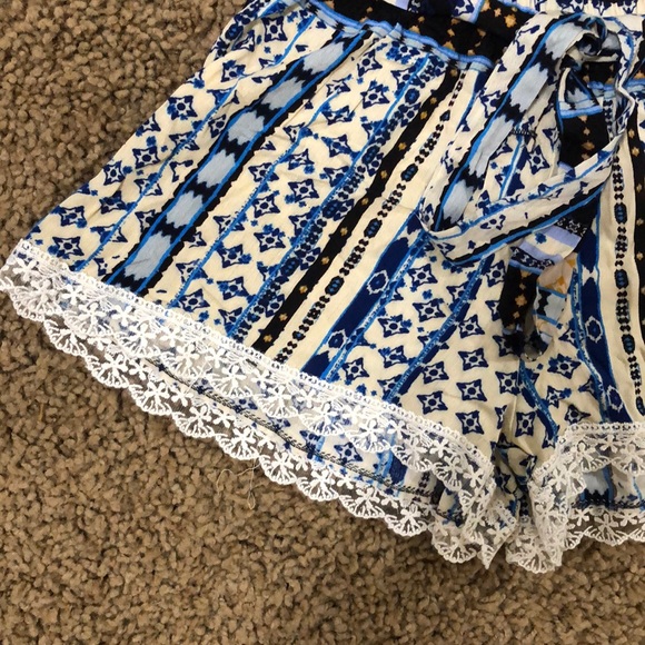 Bohemian Lace Multi-color Shorts - Picture 2 of 4